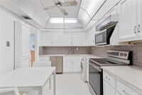 Building Photo - 3850 Galt Ocean Dr