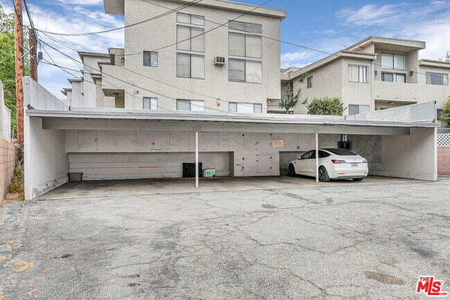 Building Photo - 12021 Louise Ave