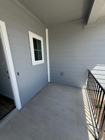 Building Photo - 2612 Towy Rd