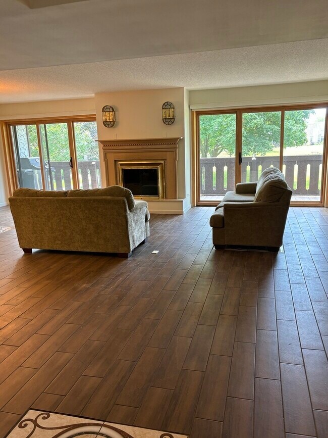 Building Photo - 13000 W Heiden Cir