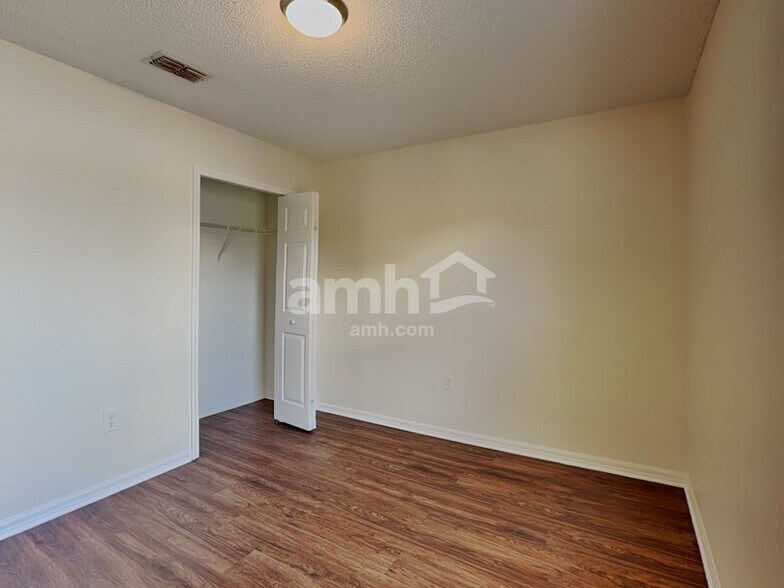 Building Photo - 4315 Stonefield Dr