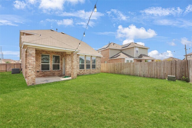 Building Photo - 29897 Dovetail Blf Ln