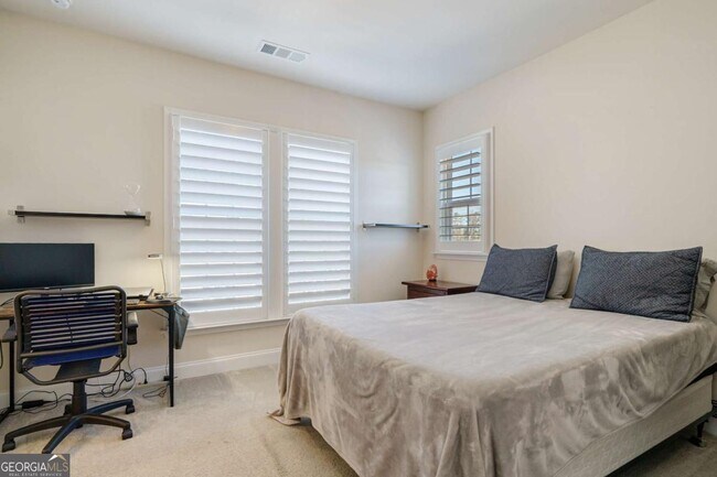 Building Photo - 214 Braeden Wy