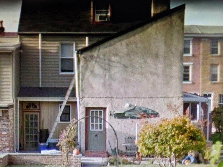 Building Photo - 328 W Gay St