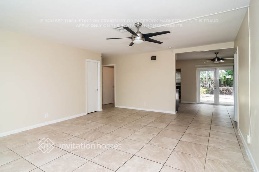 Building Photo - 5811 SW 54th Terrace