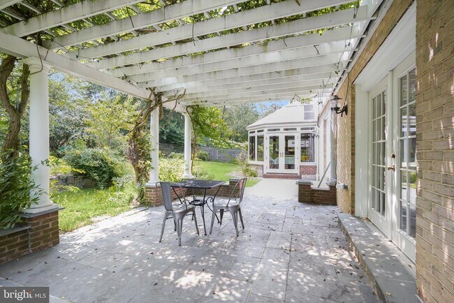 Building Photo - 9809 Hall Rd