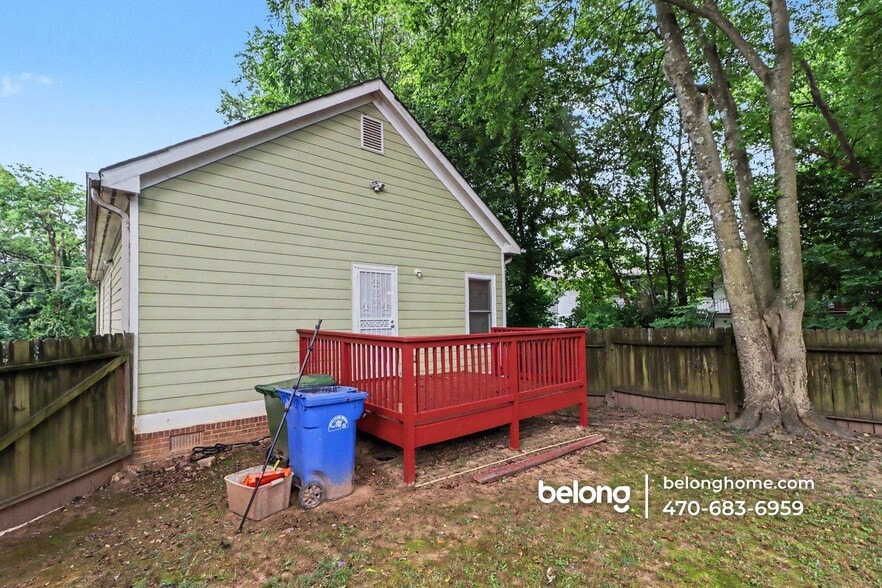 Building Photo - 711 Meldrum St NW