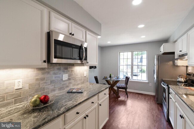 Building Photo - 20300 Thunderhead Way