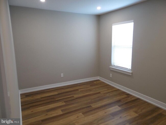 Building Photo - 155 Channing Ave