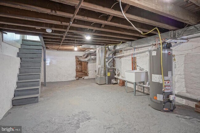 Building Photo - 1830 Filmore St
