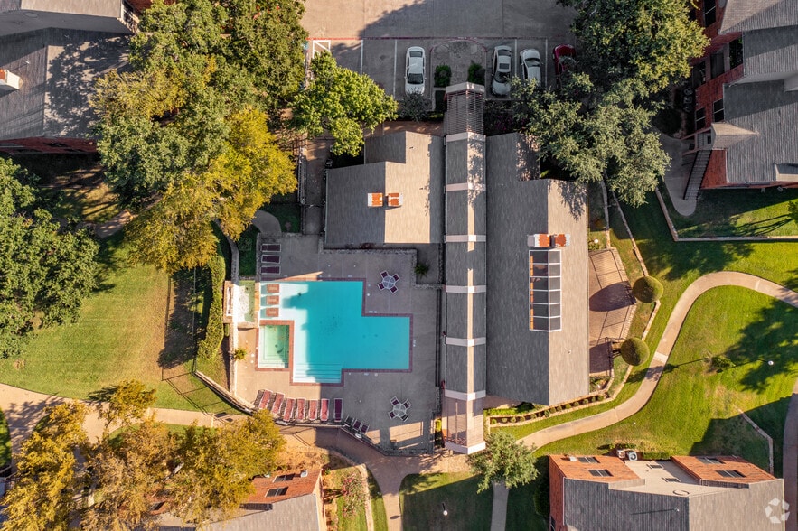 Swimming Pool & Club Room Aerial - Sterling Crest