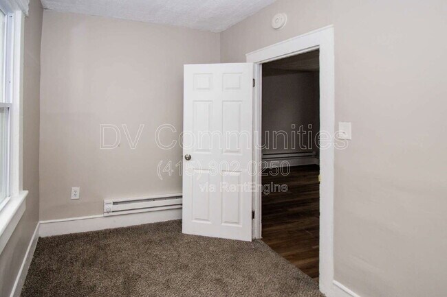 Building Photo - 2947 E 57th St