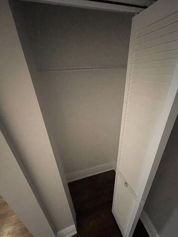 Building Photo - 11021 S Vernon Ave