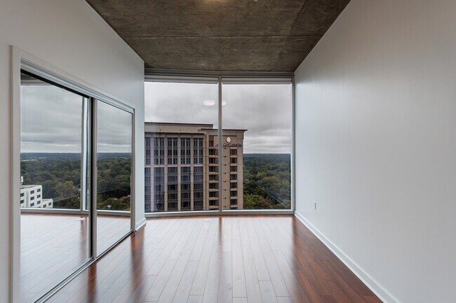 Building Photo - 3324 Peachtree Rd NE