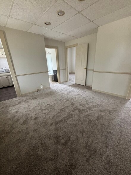 Building Photo - 13712 Bennett Rd