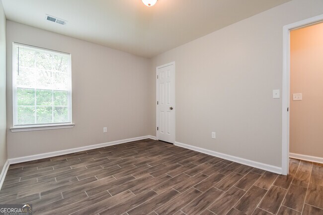 Building Photo - 708 Winesap Ct