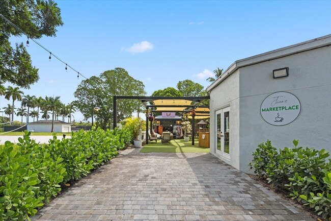 Building Photo - 13334 Polo Club Rd