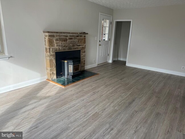 Building Photo - 11415 Eastern Ave