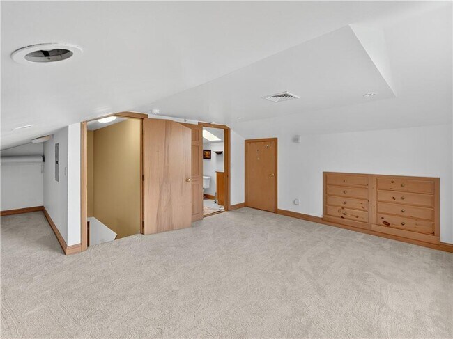 Building Photo - 239 Bulgarmarsh Rd