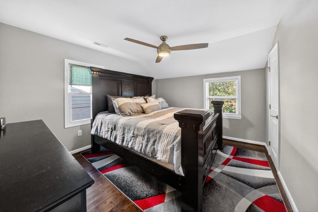 Building Photo - 5211 Jay St NE