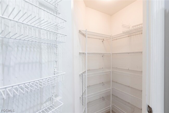 Building Photo - 9282 Palm Island Cir