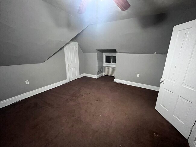 Building Photo - Sunbury Building