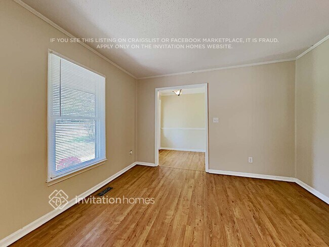 Building Photo - 499 Kingfield Dr SW