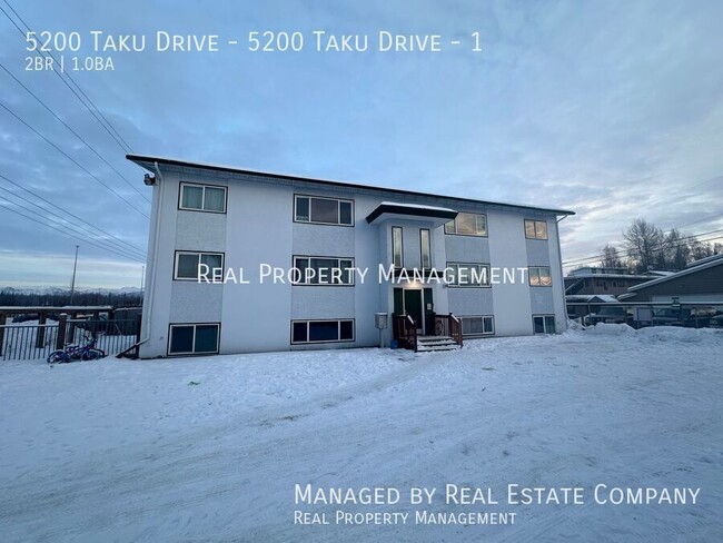 Building Photo - Two Bedroom One Bath Apartment Four Minute...