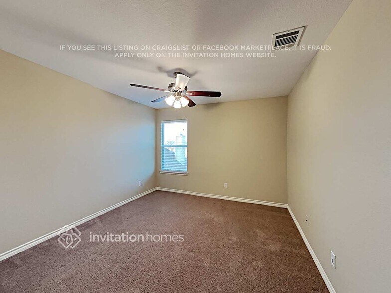 Building Photo - 830 Randall Rd