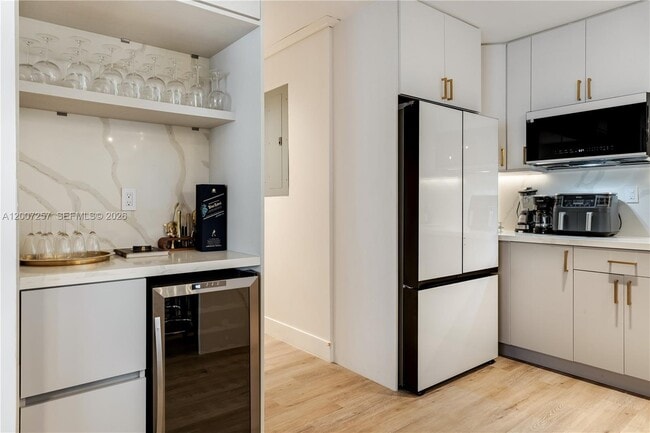 Building Photo - 7051 Tyler St