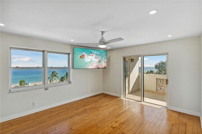 Building Photo - 320 S Surf Rd