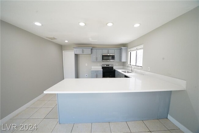 Building Photo - 5434 Cleek St