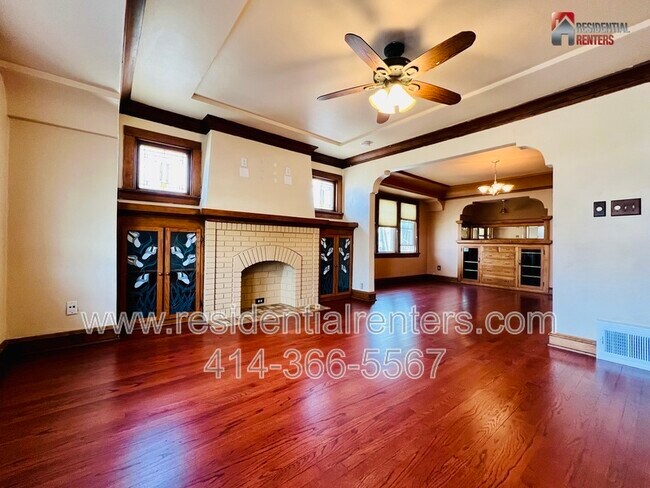 Building Photo - 2002 S 69th St