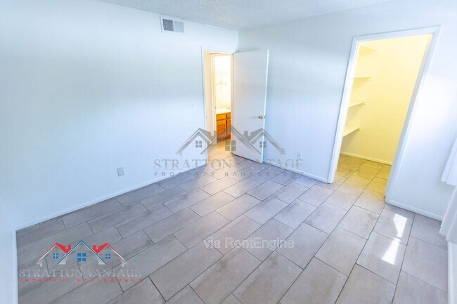 Building Photo - 1831 W Mulberry Dr