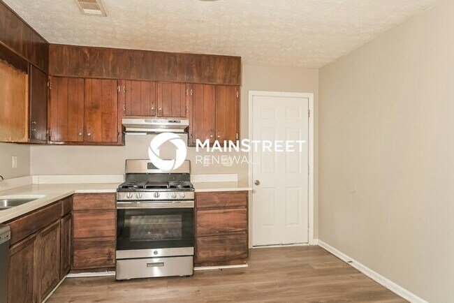 Building Photo - 4 Bedroom Pet-Friendly Home in Ellenwood, GA with Main Street Renewal