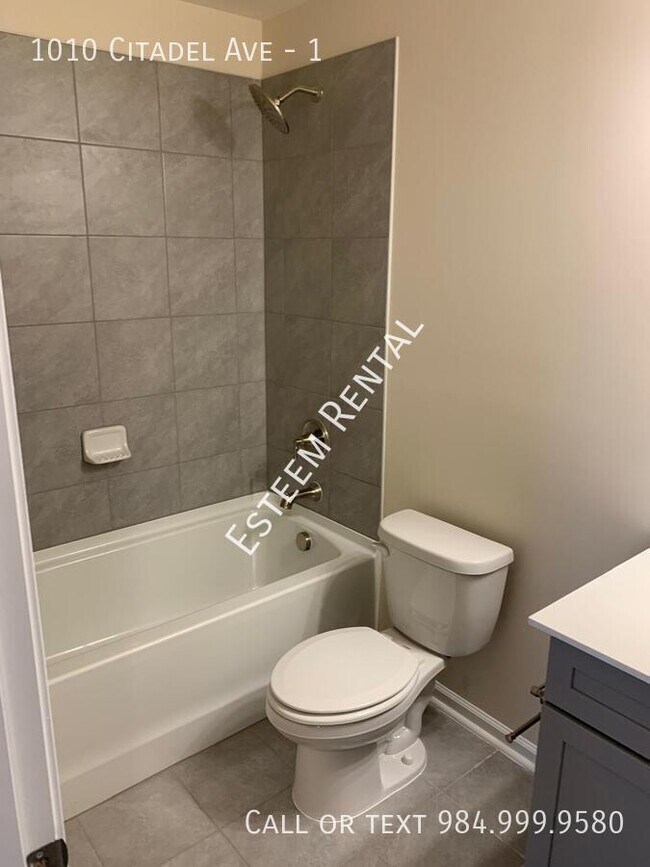 Building Photo - 1010 Citadel Ave