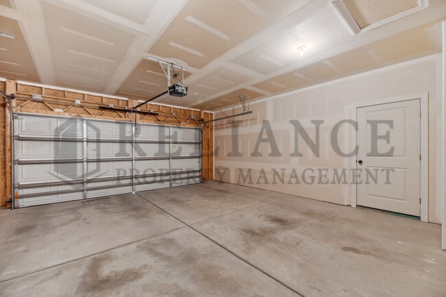 Building Photo - 3738 N Tyler Ct