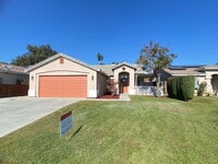 Building Photo - 4 Bed, 2 Bath beautiful home with pool