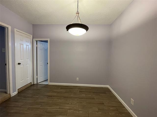 Building Photo - 2105 Count Fleet Dr