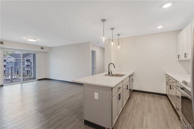 Building Photo - 11 Loso Dr