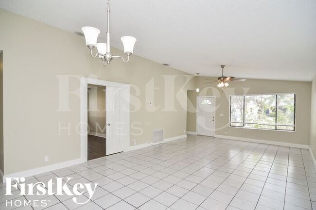 Building Photo - 5315 NW 93 Ave
