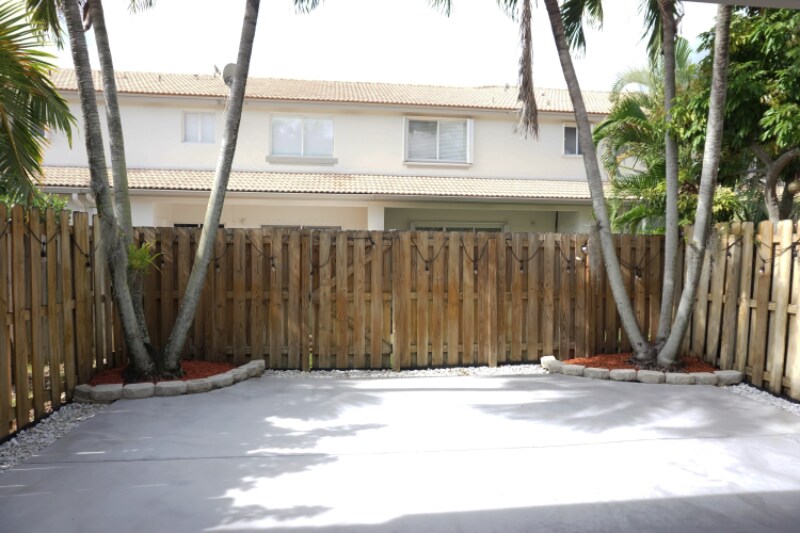 Building Photo - 7424 SW 162nd Pl