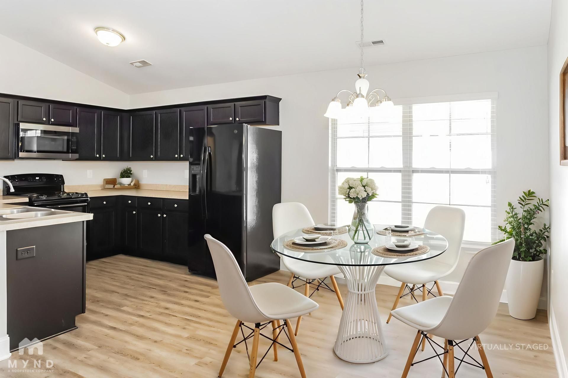 Building Photo - 201 Bermuda Lakes Dr