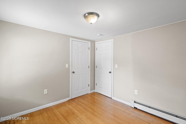 Building Photo - 425 W Park Ave