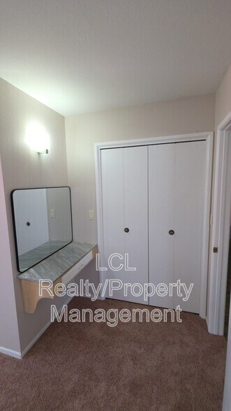 Building Photo - 27131 Pinehurst Rd