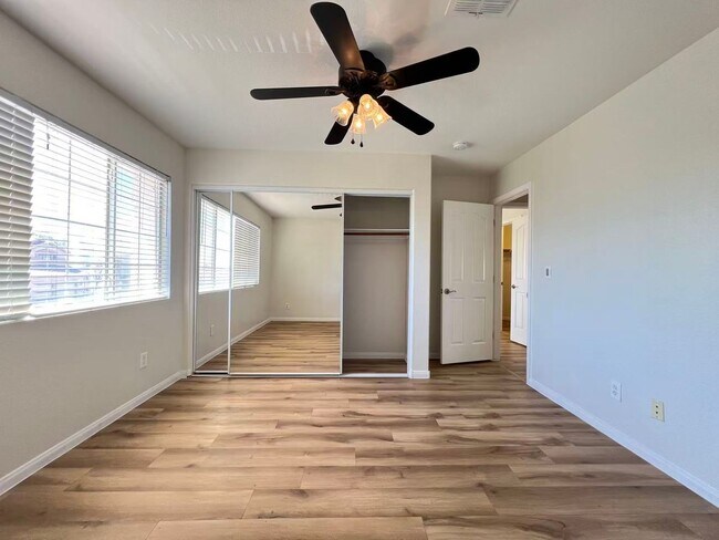Building Photo - 9924 Antelope Canyon Ave