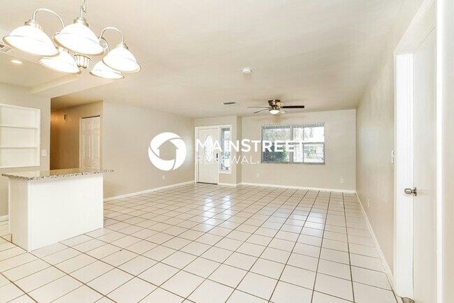 Building Photo - 3 Bedroom Pet-Friendly Home in Cape Coral,...