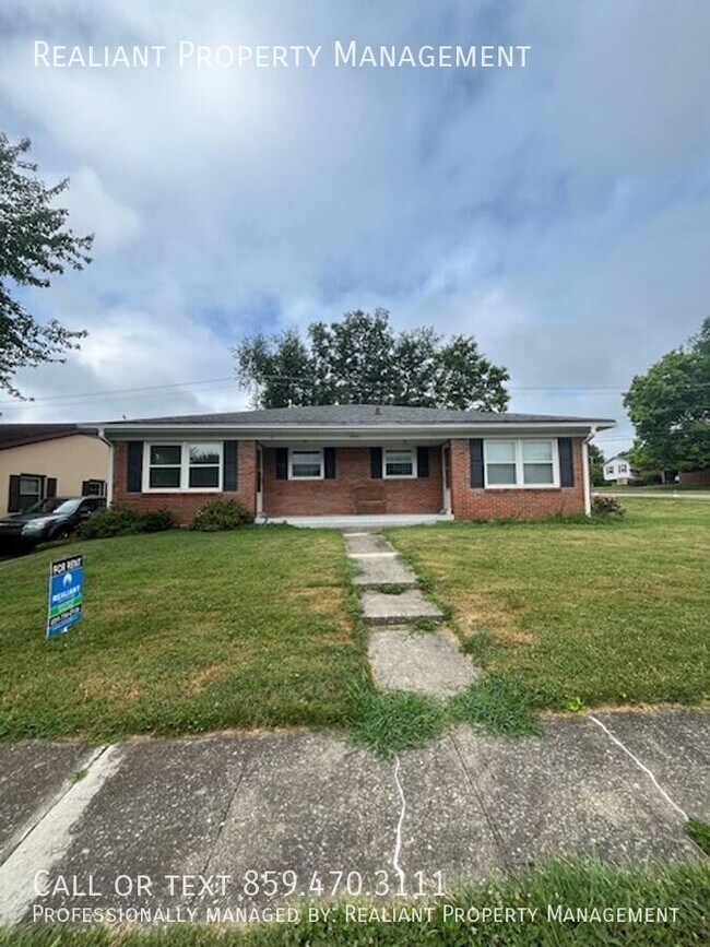 Building Photo - 2160 Winterberry Dr