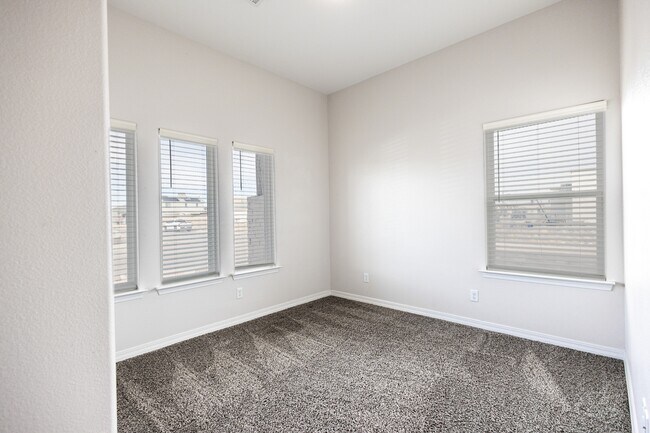 Building Photo - 14852 Mike a Mendoza Ave