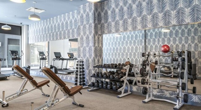 Building Photo - 1135 W Winona St